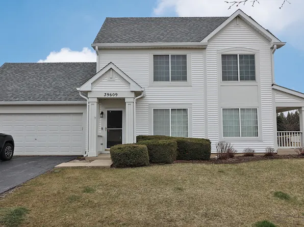 39609 N Warren Ln, Beach Park, IL 60083