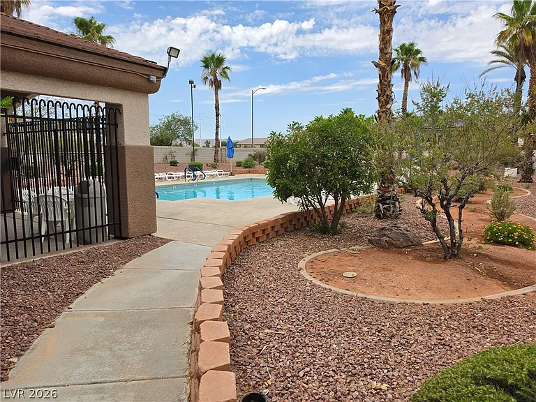 408 Roman Tree Ct — Photo 35