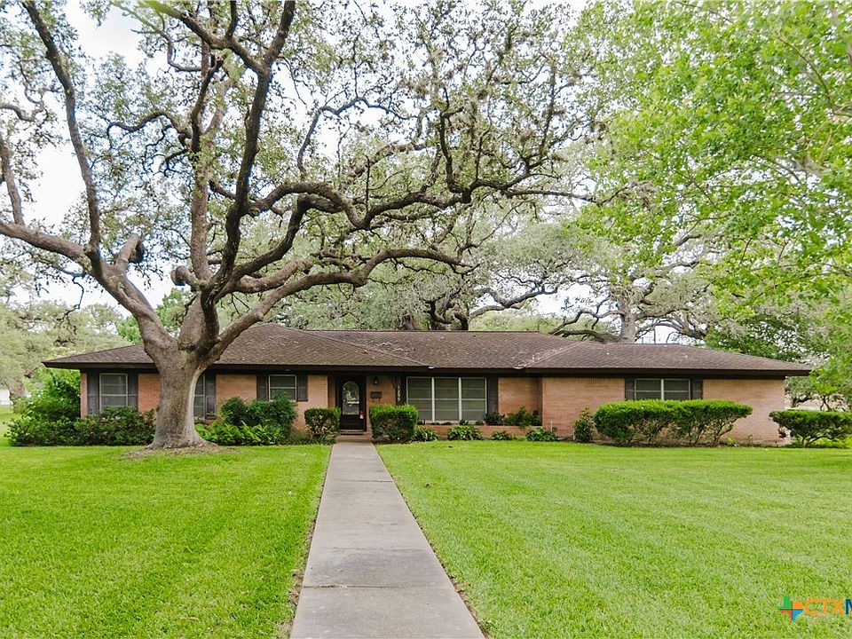 1st image of 1209 Moss Ln