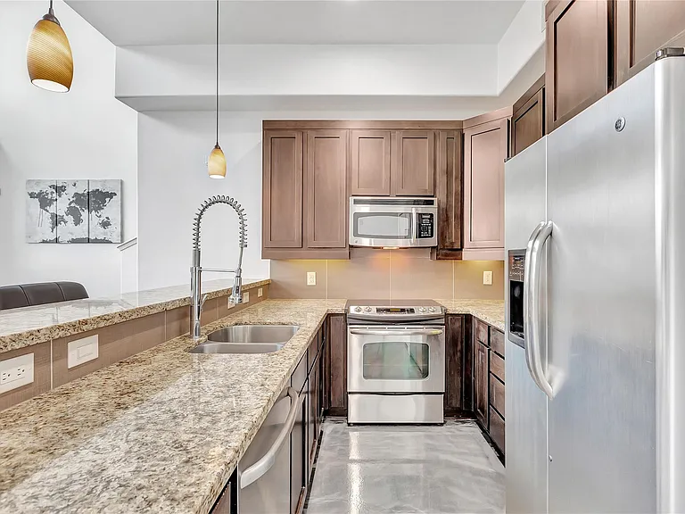 2323 Polk St #305 — Photo 10