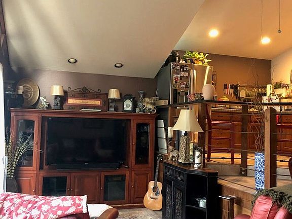 5th image of 1132 Highland Heights Ln