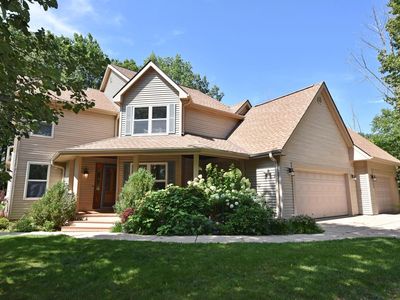 265 High Forest DRIVE, Cedarburg, WI, 53012