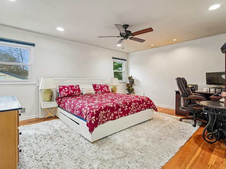 106 N Ashby Ave — Photo 14