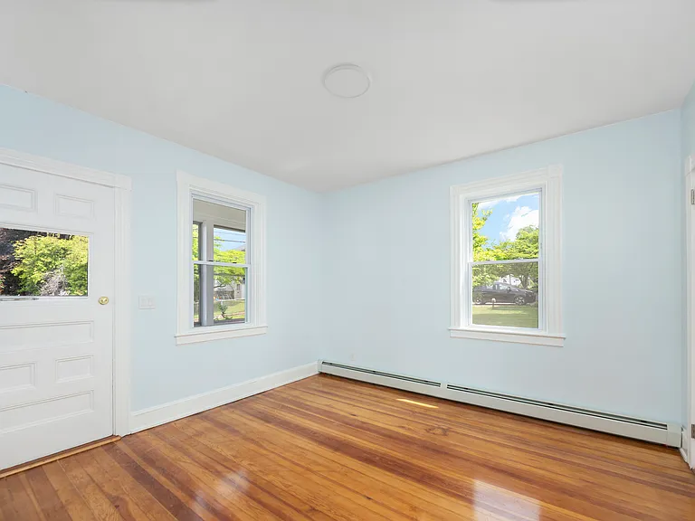 87 Lyman Ave #2 — Photo 8