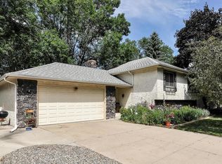 109 8th Ave NE, Osseo, MN 55369