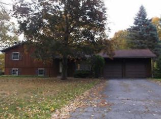123 Longsworth Dr, Rochester, NY 14625