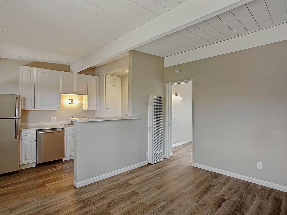 1st image of 1114 Garden St #15