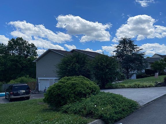 3rd image of 7517 Twin Brooks Blvd