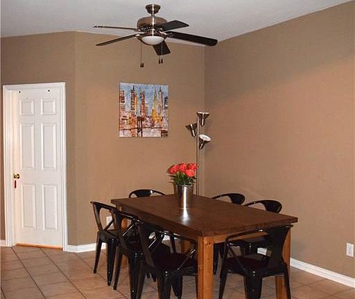 5th image of 9724 Capilano Dr