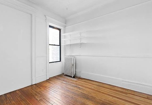 4th image of 275 Halsey St #L2