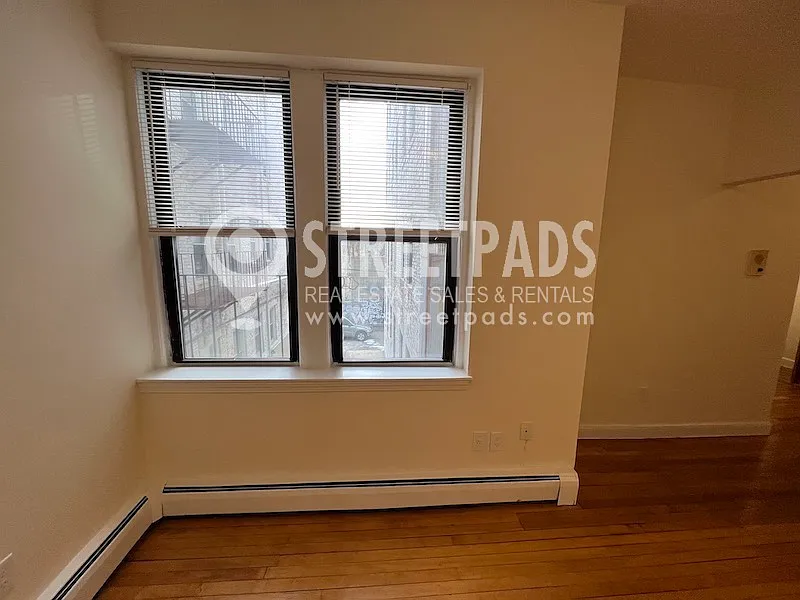 1 bed, 650 sqft, $2,200 — Photo 3