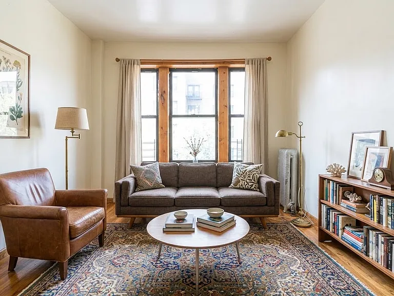650 Crown St #3C — Photo 1