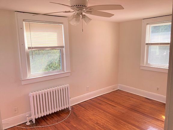 2nd image of 353 Daub Ave #2