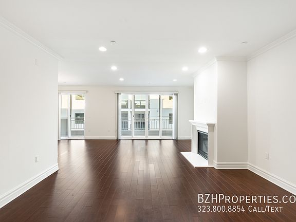 5th image of 1050 1/2 S Holt Ave #402