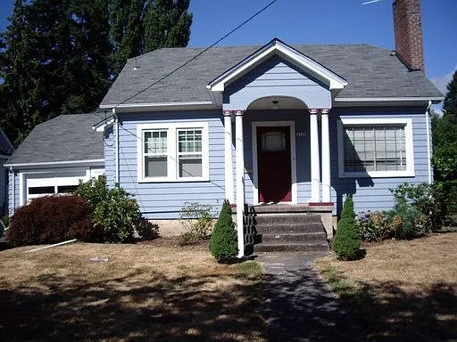 2128 C St photo 1