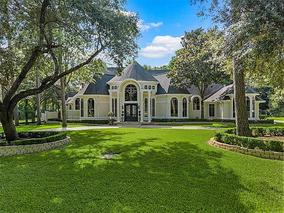 3rd image of 3 N Benton Woods Cir