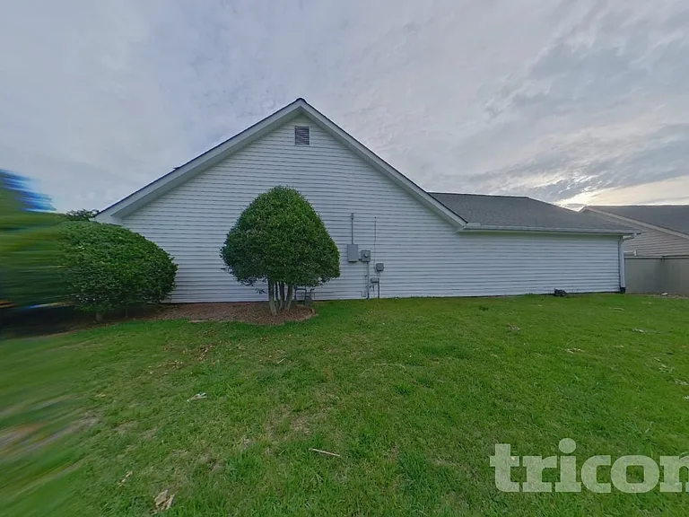 113 Cobblestone Ct — Photo 16