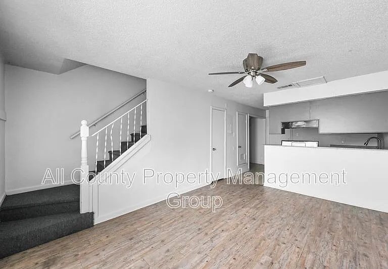 4921 Miller Ave — Photo 6