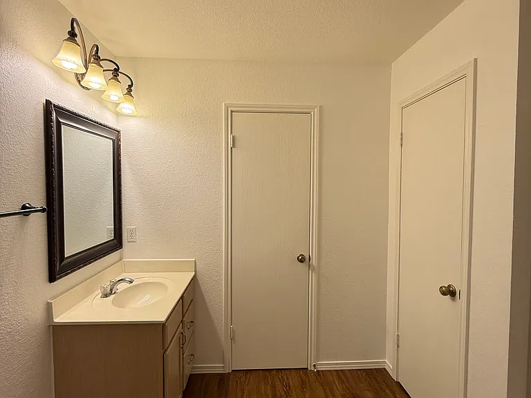 13328 Alysheba Dr — Photo 23