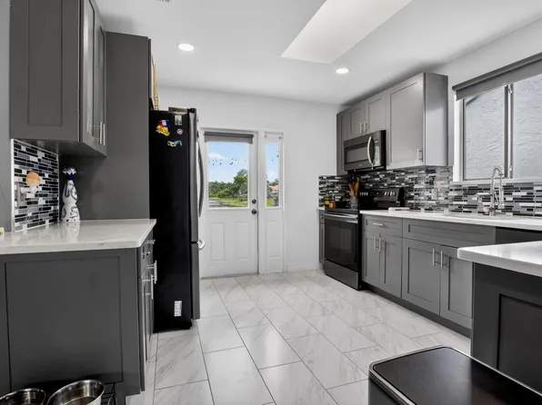 6221 Country Fair Circle, Boynton Beach, FL 33437