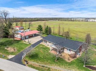 821 Sharp Rd, Utica, KY 42376