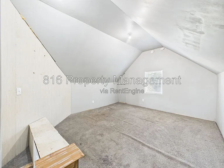 1256 Pennsylvania Ave — Photo 23