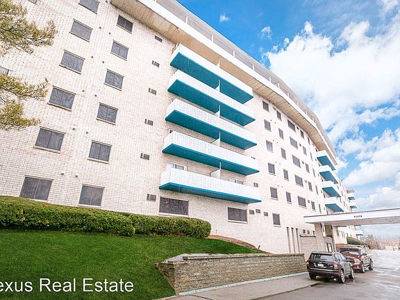 2nd image of 5 Dorchester Dr #7309590
