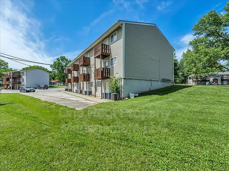 2001 Chateau Dr #A — Photo 25
