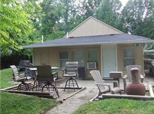 8411 Sterling Ave, Raytown, MO 64138