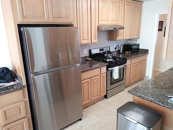 2nd image of 37 Paloma Dr