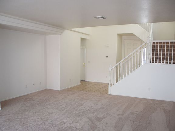 3rd image of 9454 Magnificent Ave