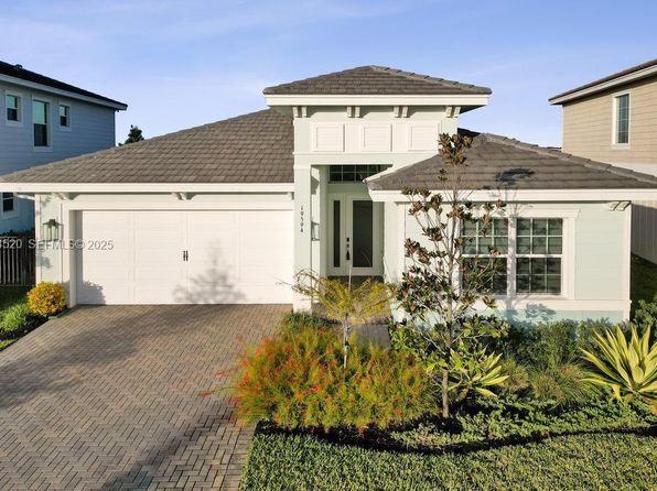 19594 Broad Shore Walk