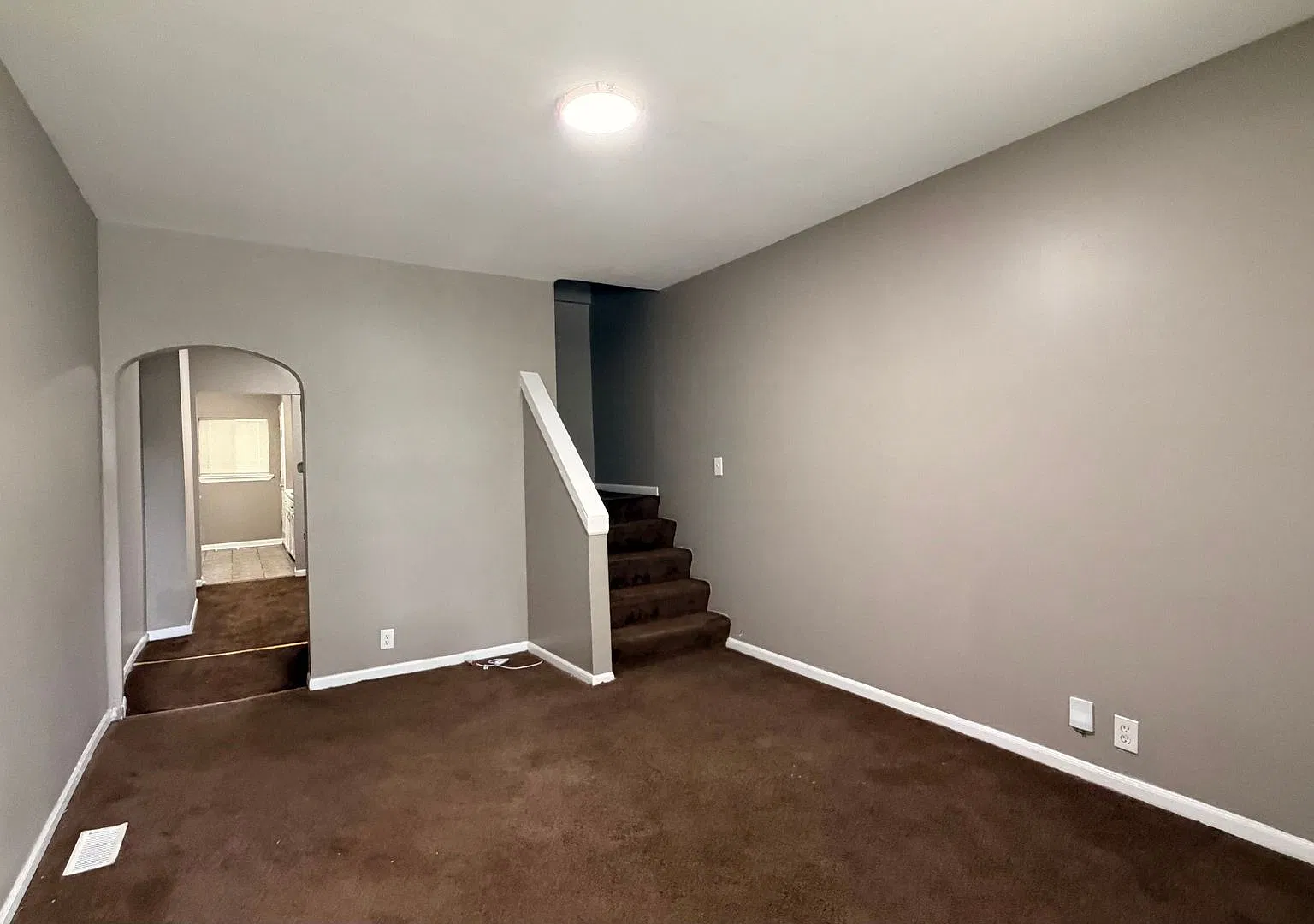 1505 N Tuxedo St — Photo 2