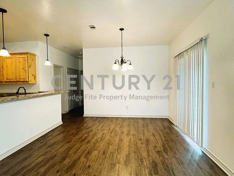 212 Lasso Cir — Photo 3