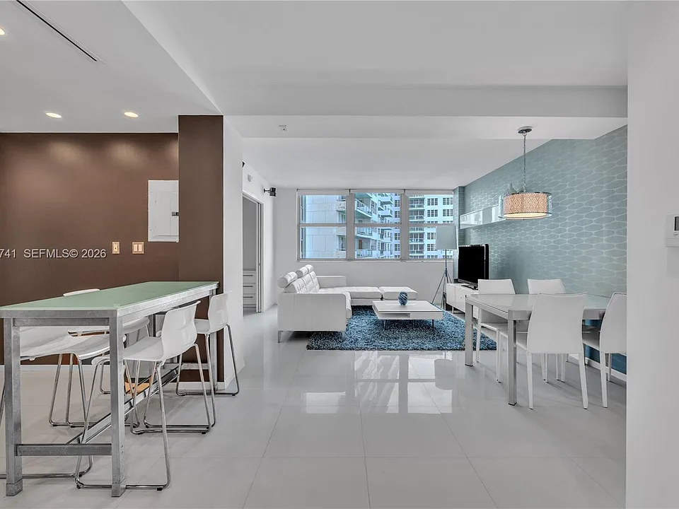 5055 Collins Ave #7A