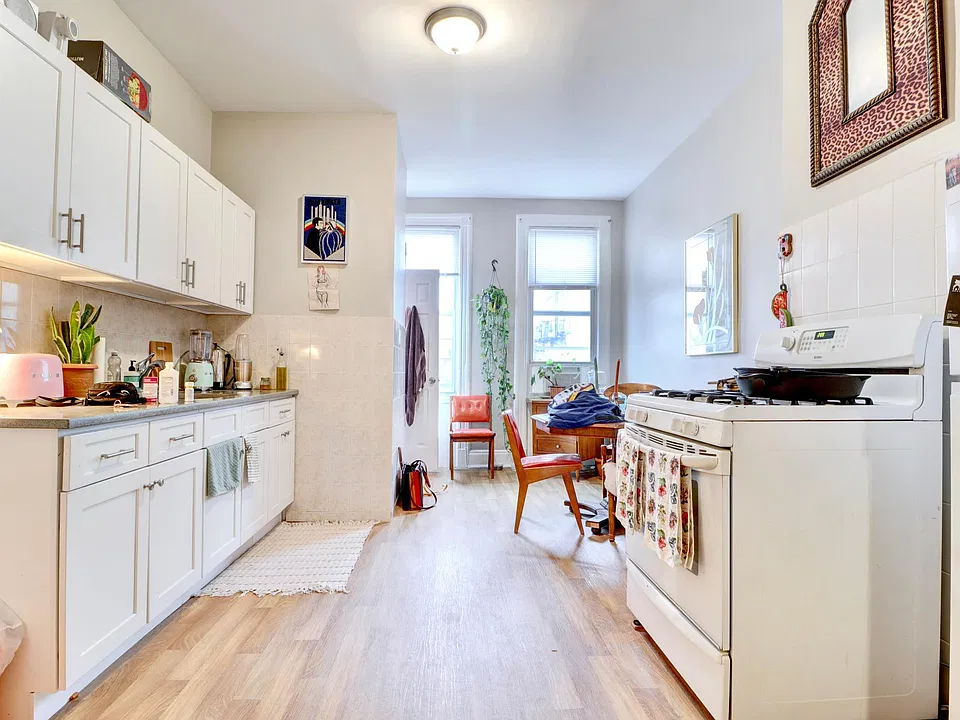 608 Onderdonk Ave #2LEVEL