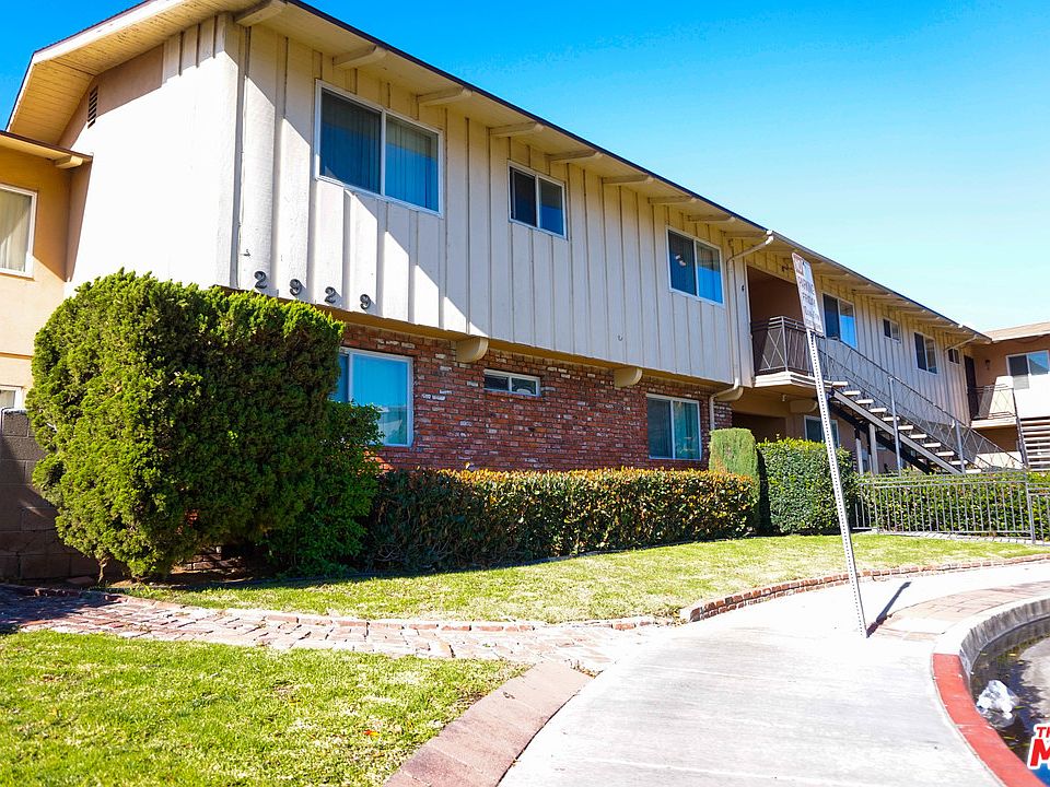 1st image of 2929 W Rosecrans Ave