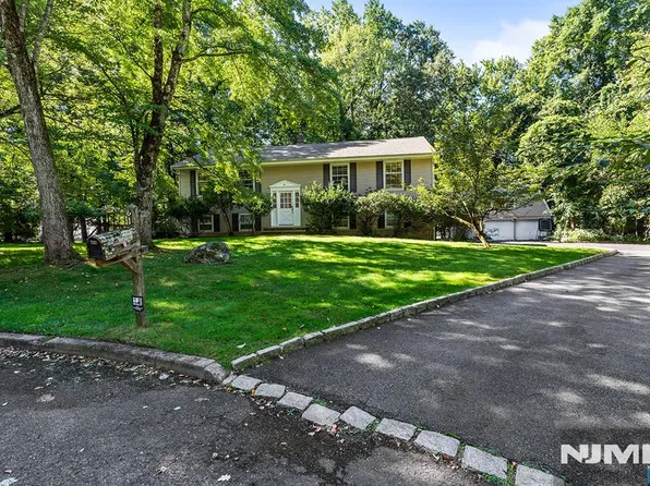 61 Charles Street, Allendale, NJ 07401