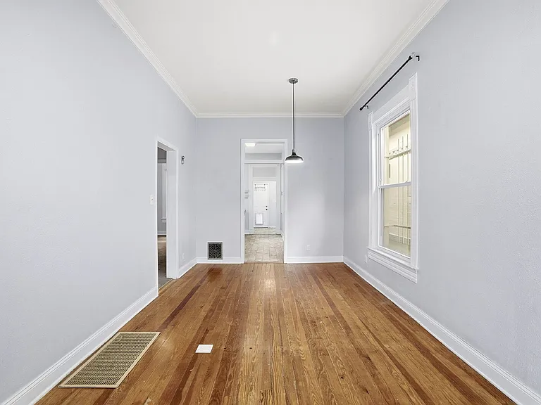 3131 California St — Photo 7