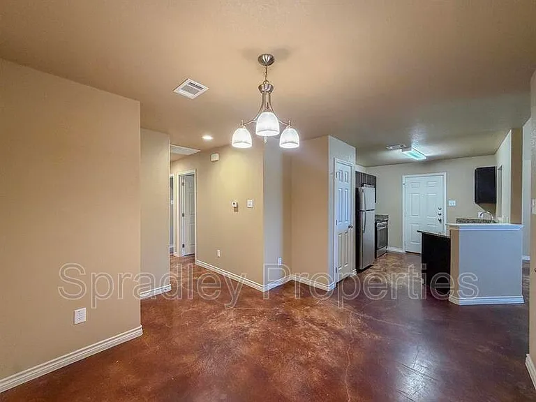 1044B Edwards Dr — Photo 5
