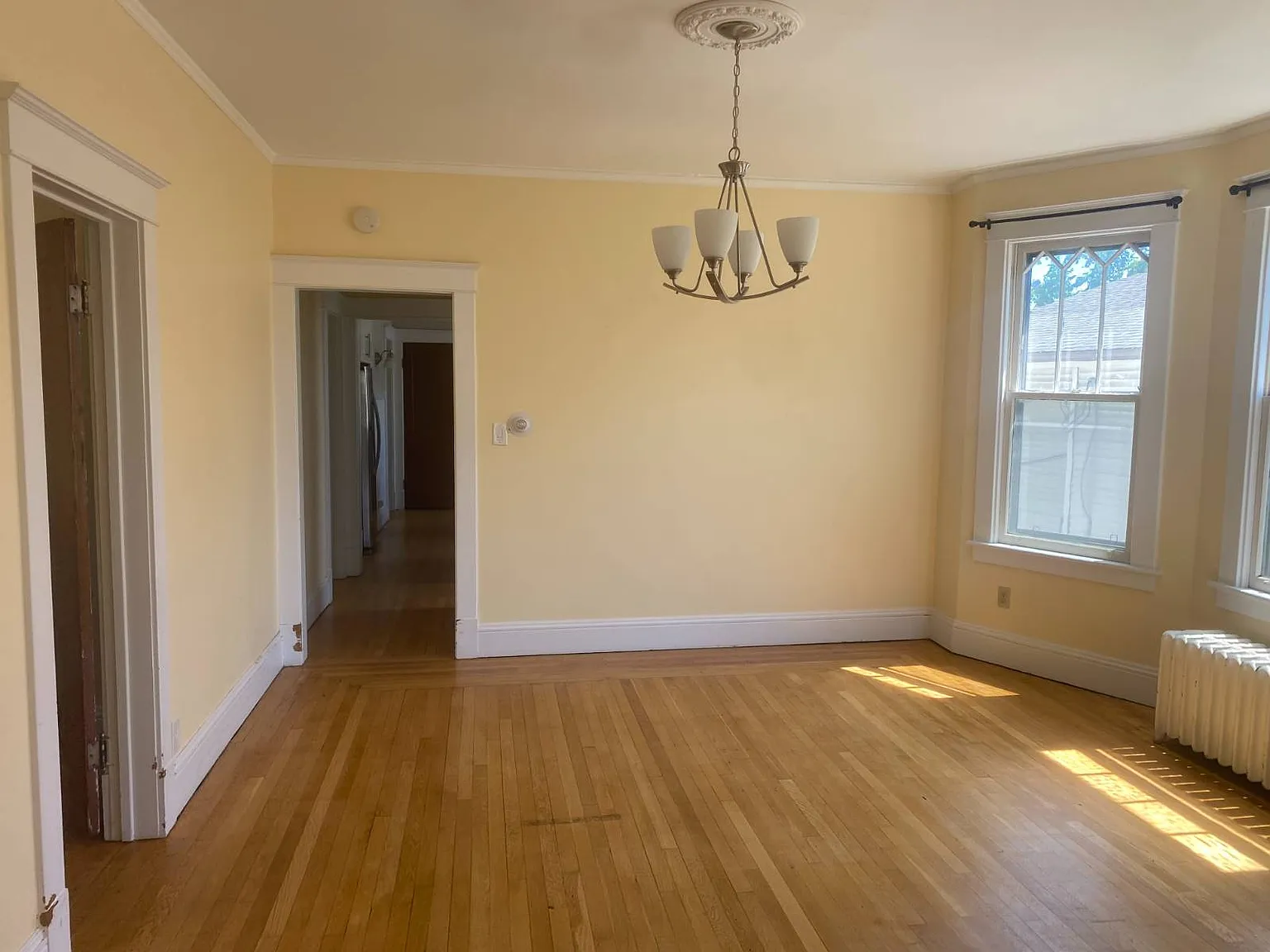 3 bed, 1.0 bath, $1,950 — Photo 2