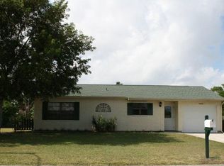 1350 SE Arenson Ln, Pt Saint Lucie, FL 34953