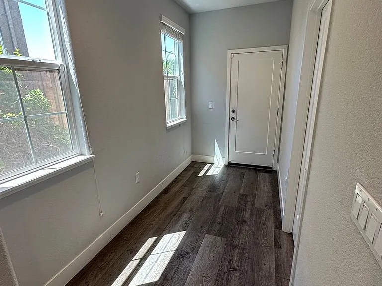 360 W Thurman Ave — Photo 12