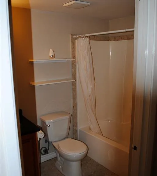 3000 Sandwich St #410 — Photo 13