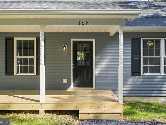 3rd image of 302 Pheasant Dr