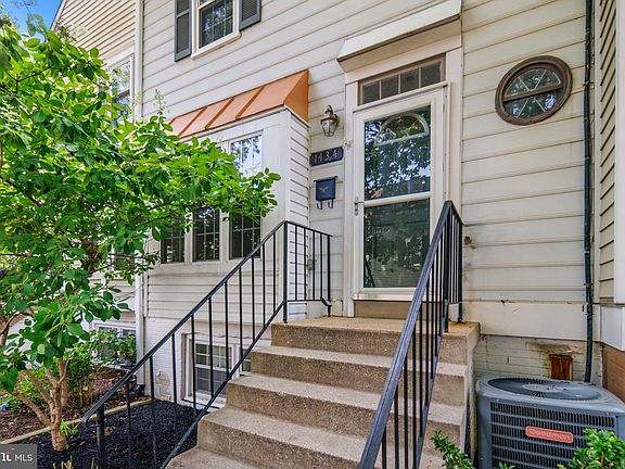 2nd image of 1434 Mara Vista Ct #122XB