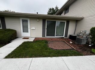 212 Kendrick Ct #212, Schaumburg, IL 60194