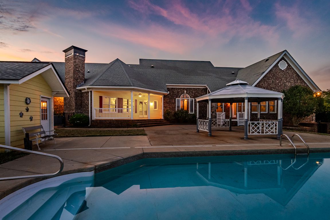 next background image