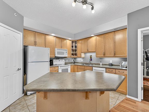 4th image of 1320 Rutherford Rd SW #411