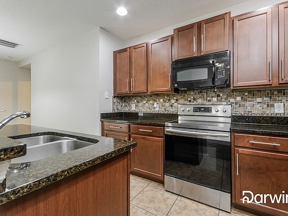 4th image of 7217 Wakeview Dr